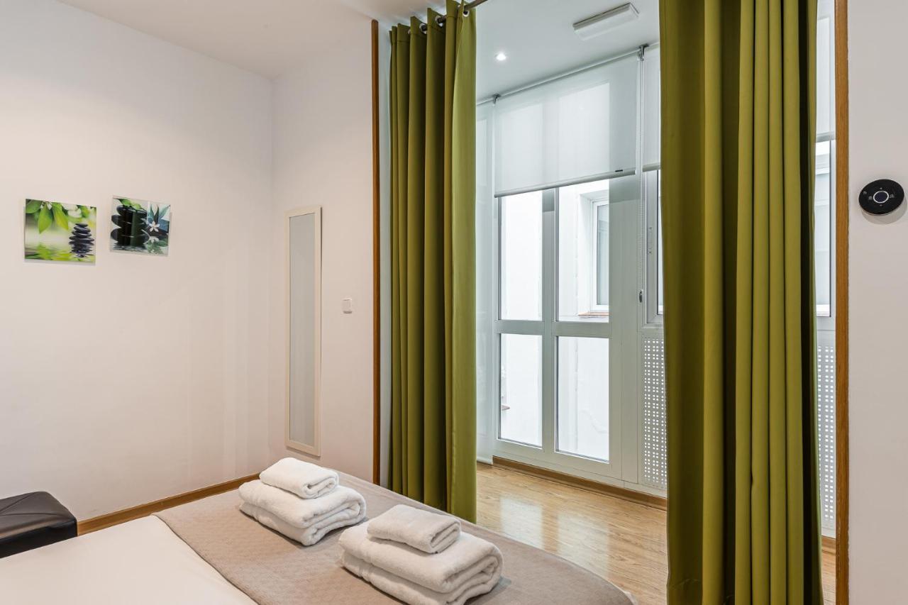Waou Apartamentos En Sol Confort 7 Madrid Exterior photo