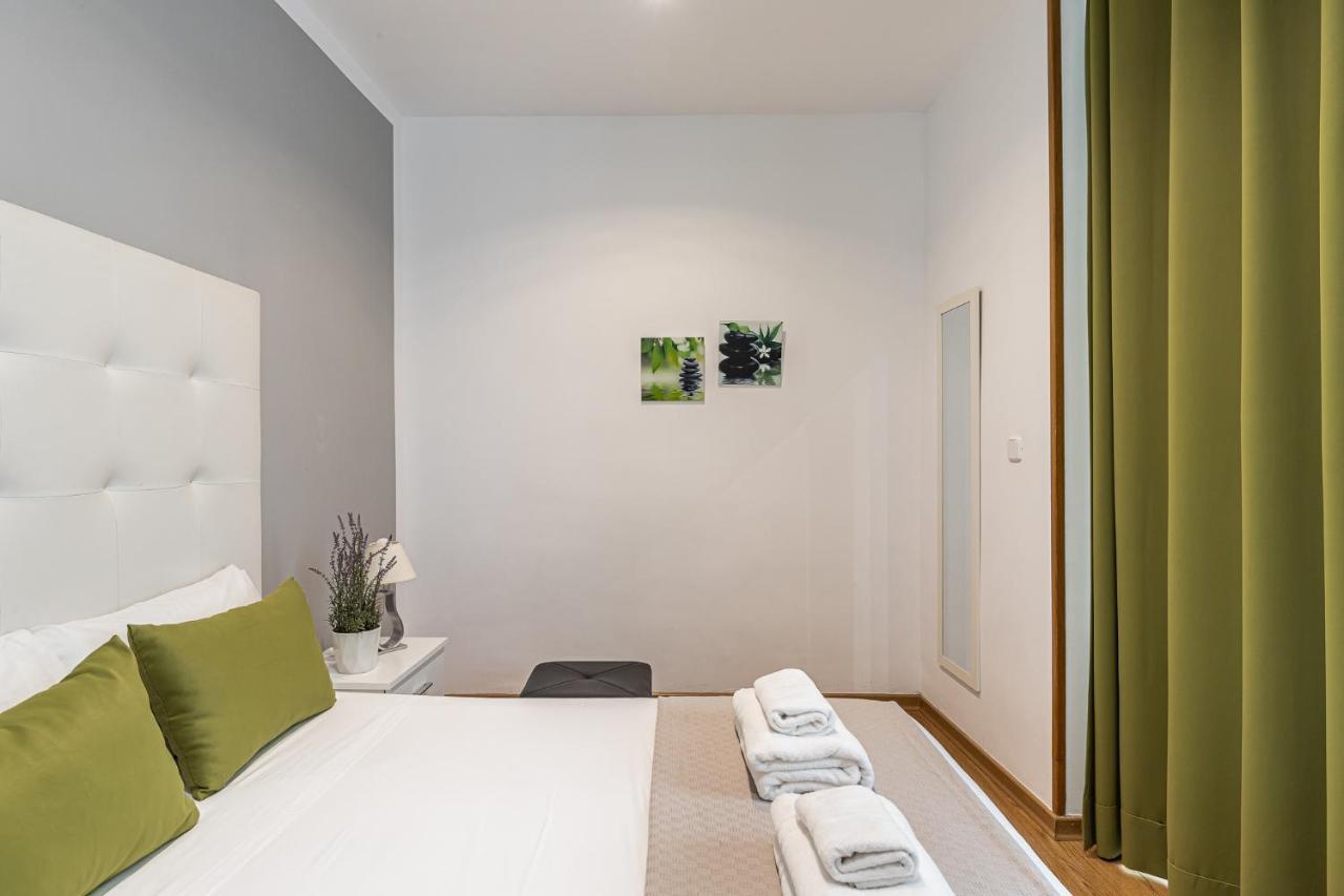 Waou Apartamentos En Sol Confort 7 Madrid Exterior photo